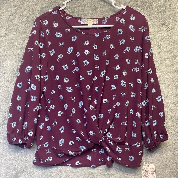 Pink Republic Tops - Pink Republic Plum Floral Knot Front Blouse - women’s size small